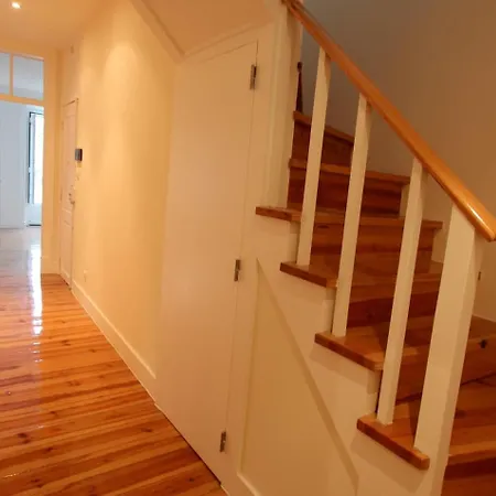 Duplex Avec Terrasse Vue Sur Castelo Sao Jorge Apartment *